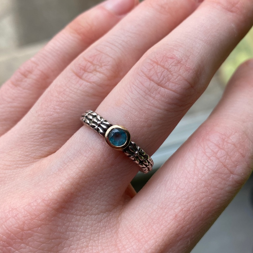 Vintage Town & Country Elegant blue topaz sterling Silver and 14K Gold Ring